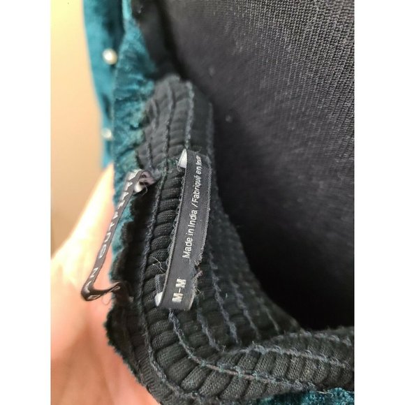 Urban Outfitters Dark Green Velvet Embellished Perla Crop Top Size Medium - Picture 9 of 9